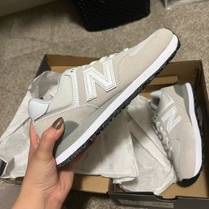 New balance 574 in nimbus cloud BRAND NEW IN BOX